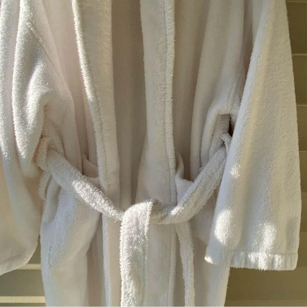 Gently Loved Sz-L/XL Robe By:”Hotel Collection” Luxurious💯Cotton White Bathrobe